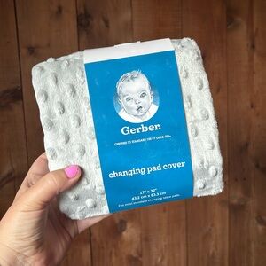 NWT / 17” By 32” / Gerber Change Pad Cover